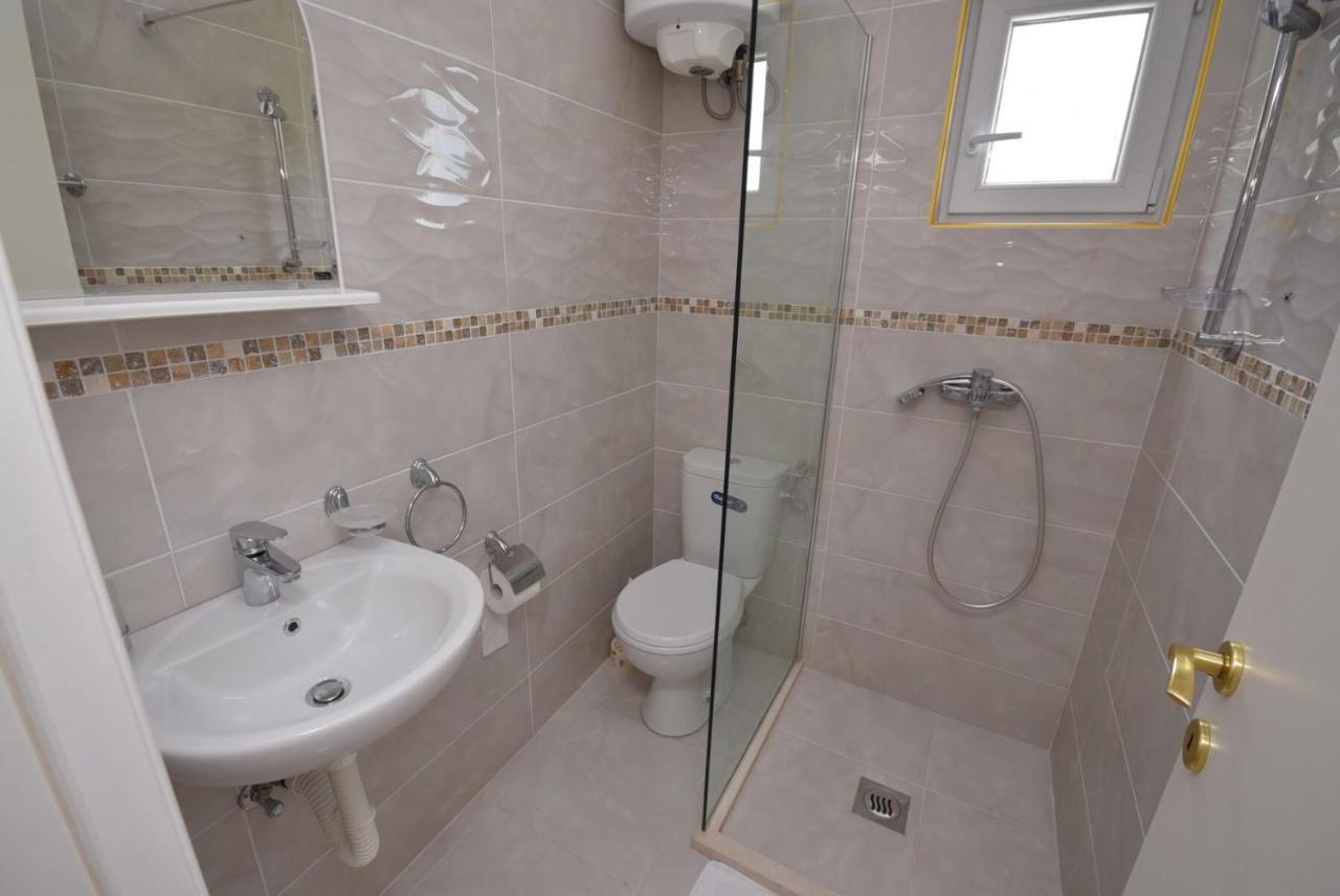 Subotic S Apartmani Risan Exterior foto