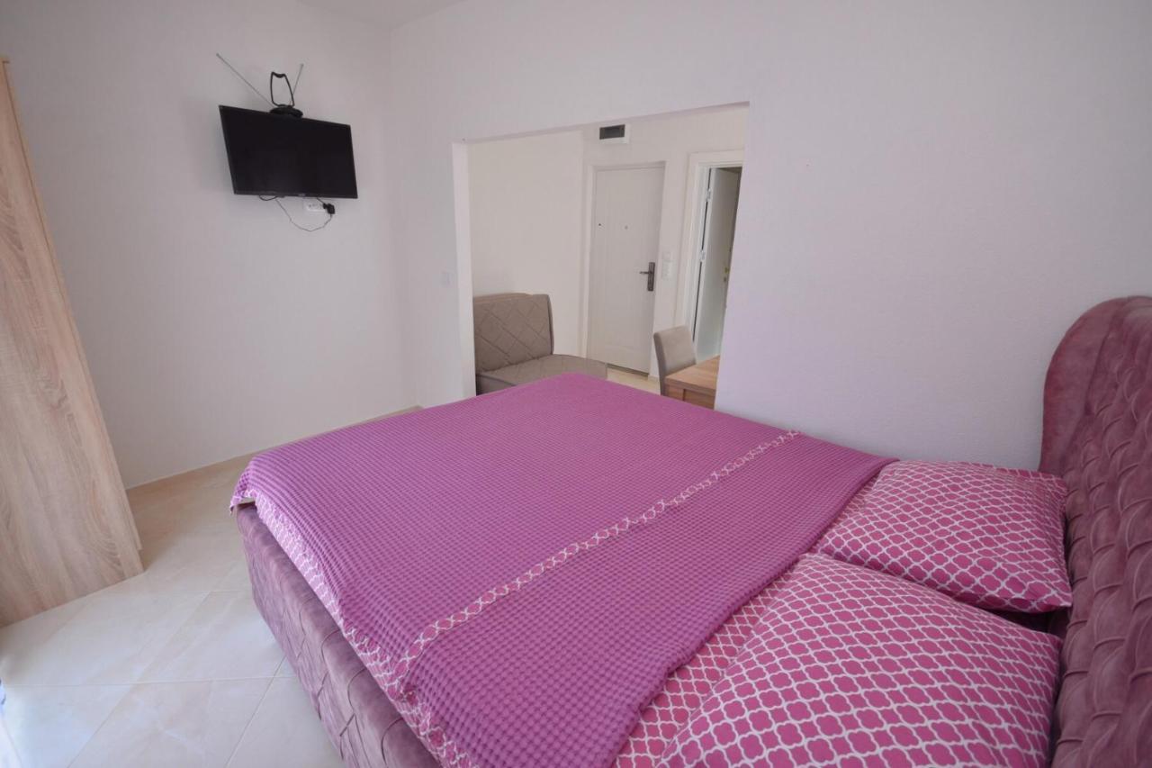 Subotic S Apartmani Risan Exterior foto